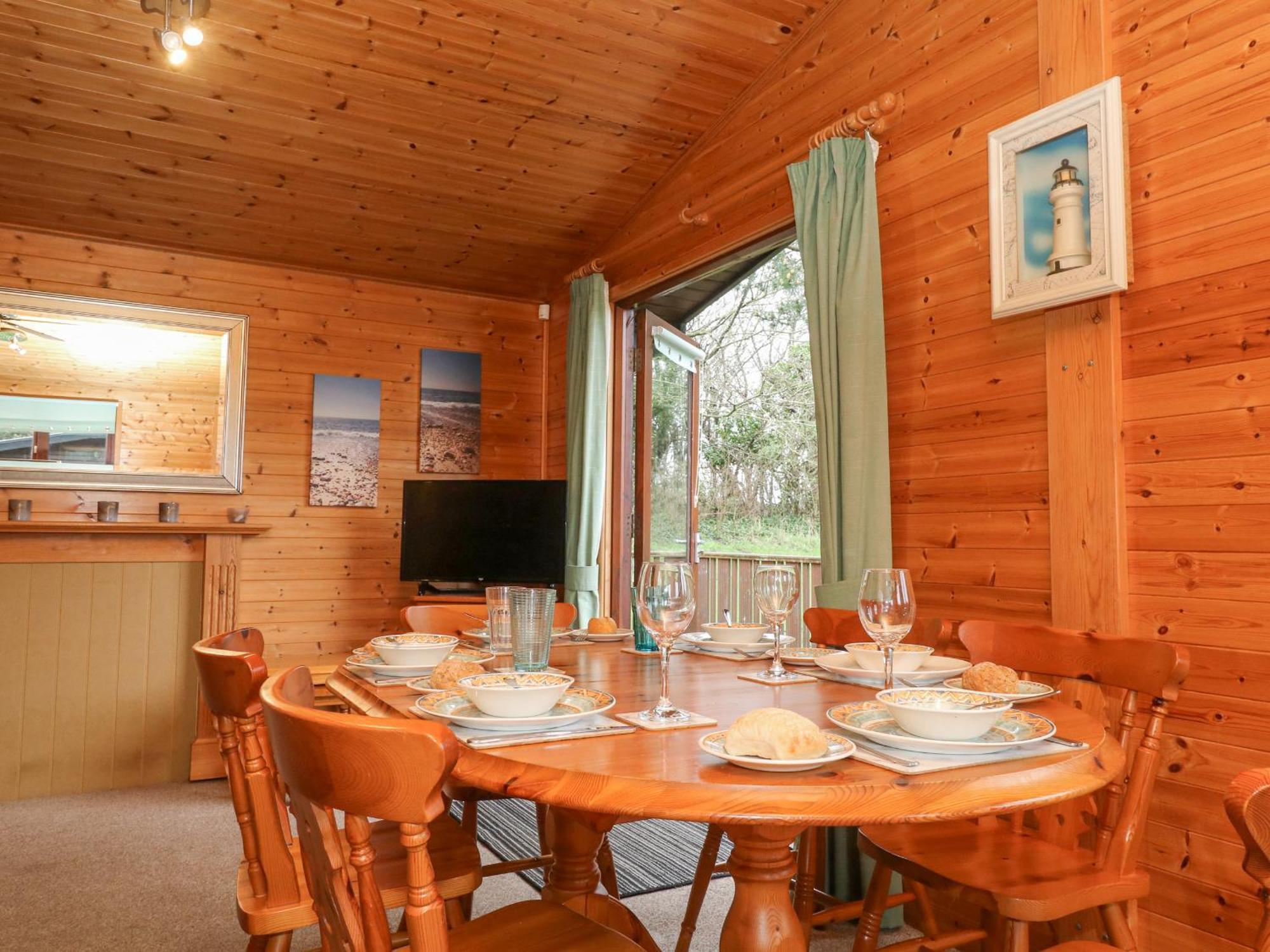 16 Amber Wood Lodge Лимингтон Экстерьер фото