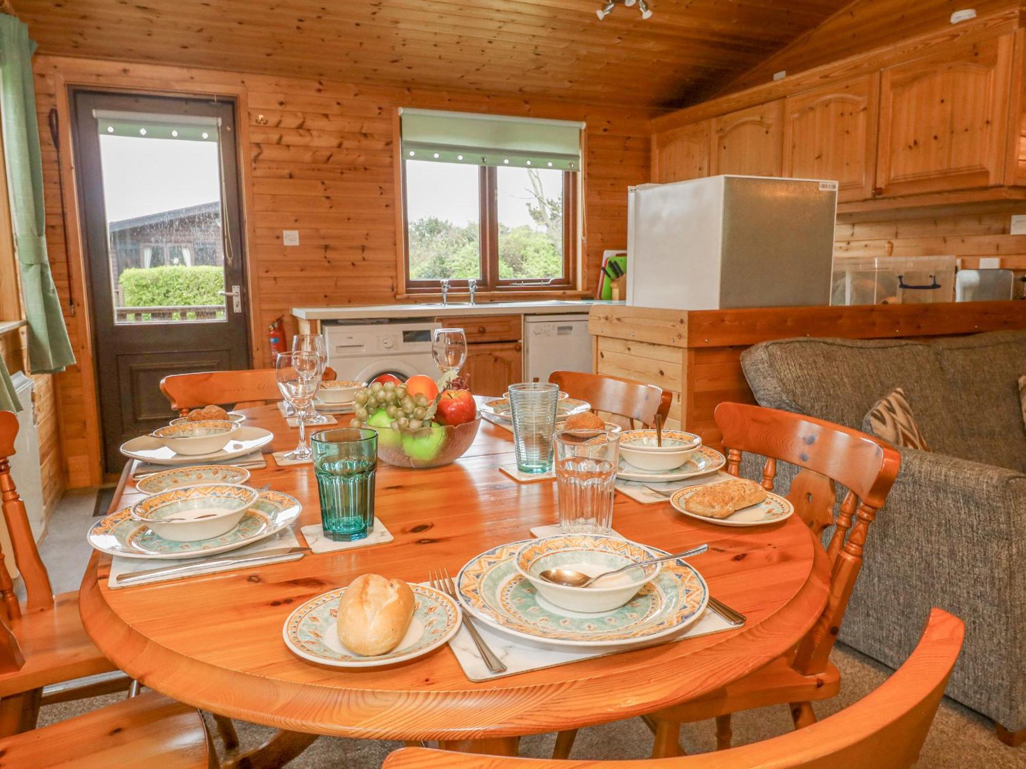 16 Amber Wood Lodge Лимингтон Экстерьер фото
