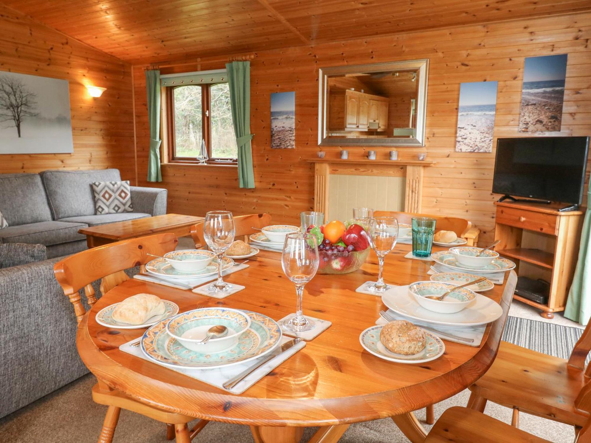 16 Amber Wood Lodge Лимингтон Экстерьер фото