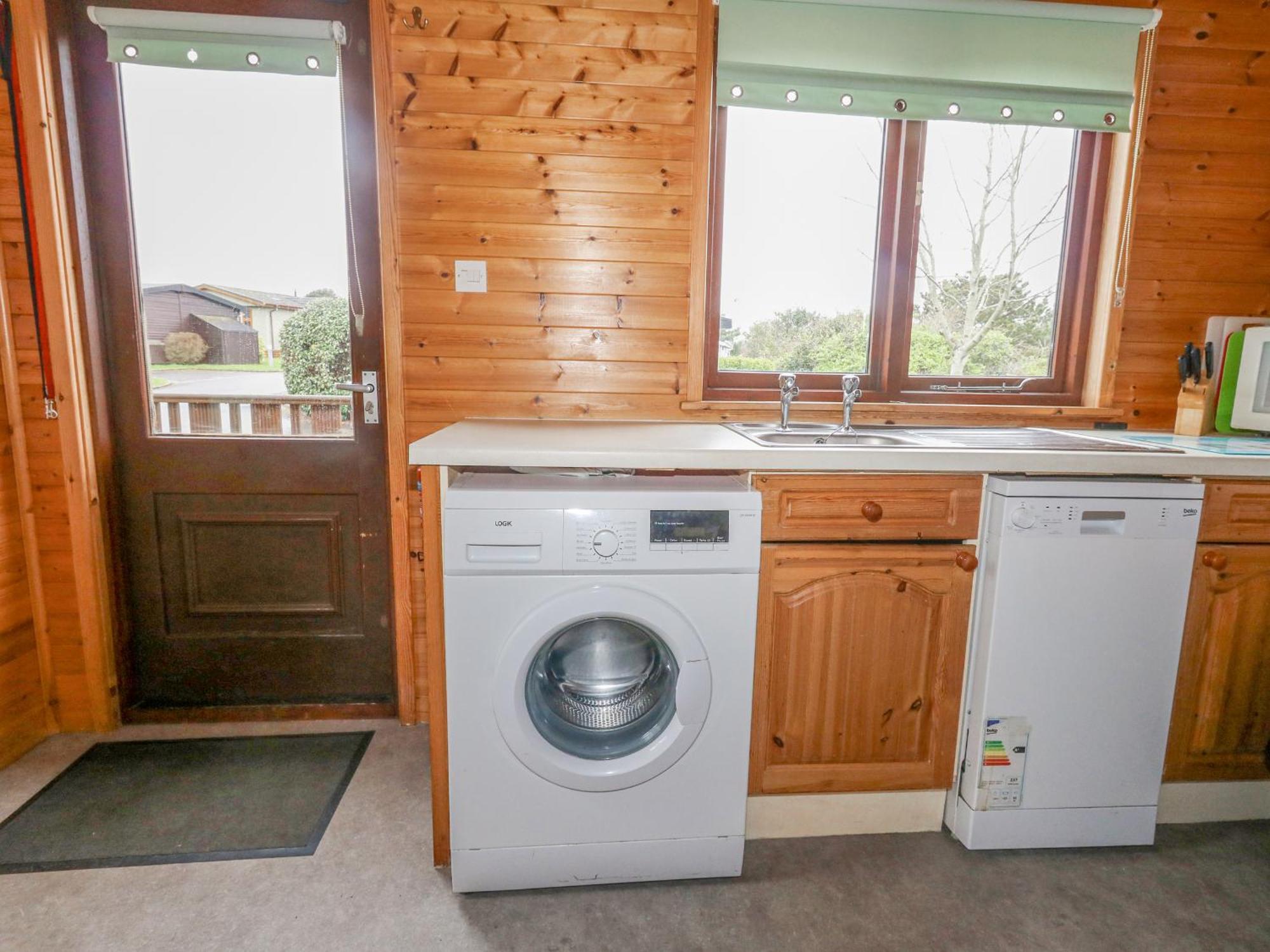 16 Amber Wood Lodge Лимингтон Экстерьер фото