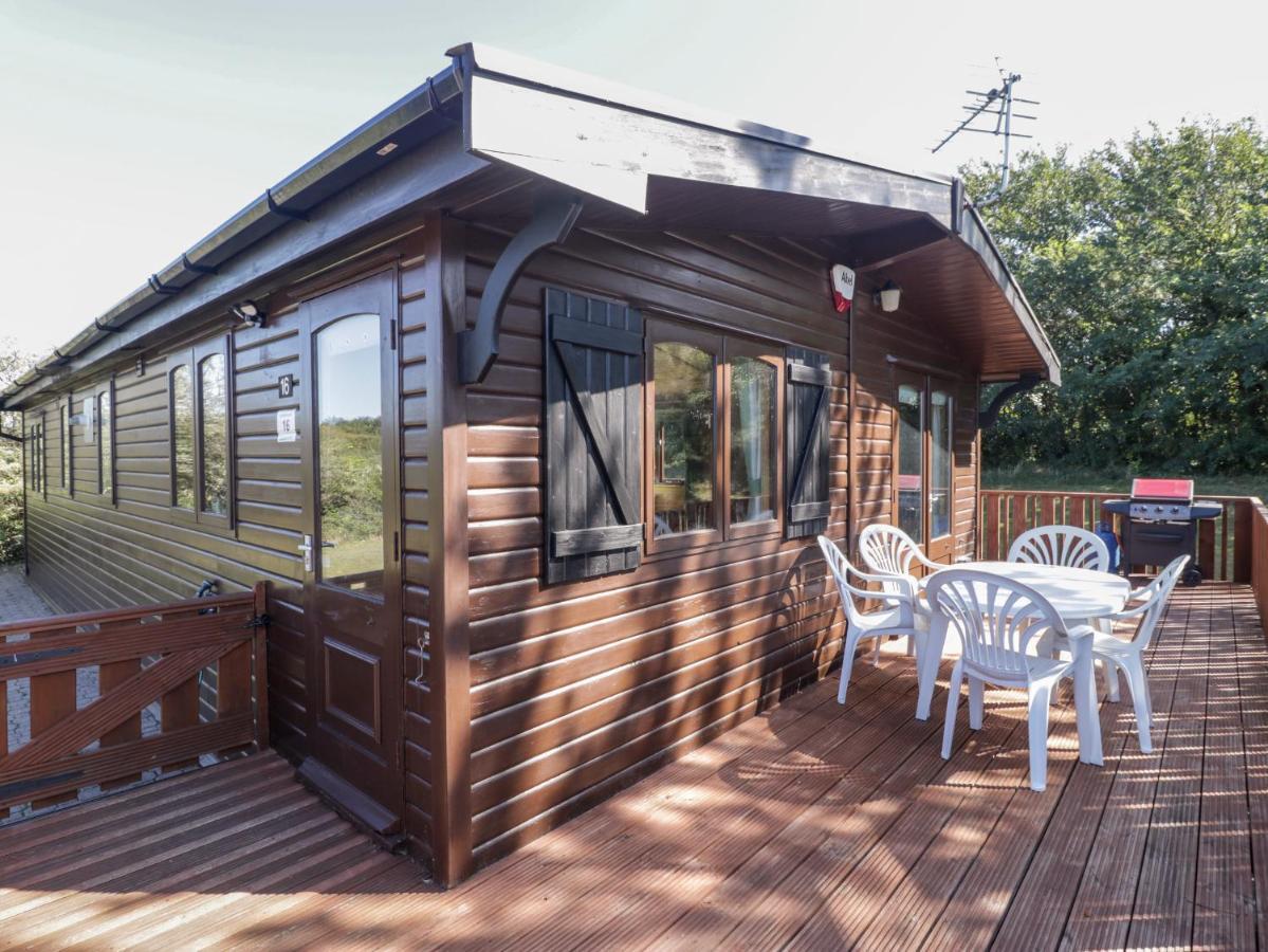 16 Amber Wood Lodge Лимингтон Экстерьер фото